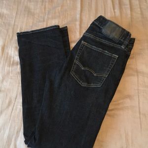 Men’s straight leg relaxed fit jeans like new